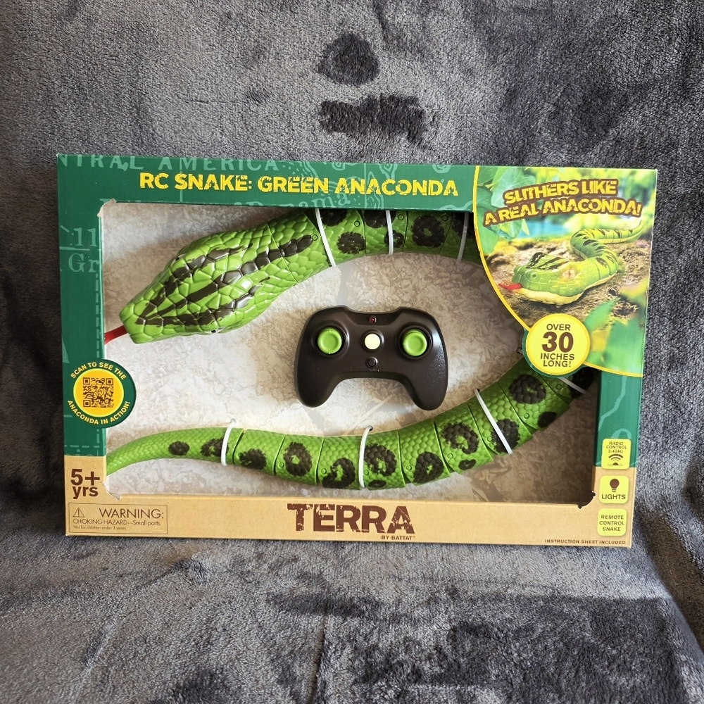 New RC Snake Green Anaconda Remote Control Reptile Toy for Kids 5 Year+ by Terra